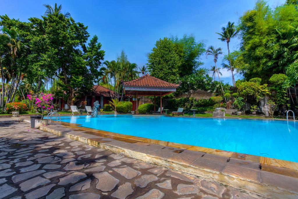 Hotel Angsoka Temukus Екстериор снимка